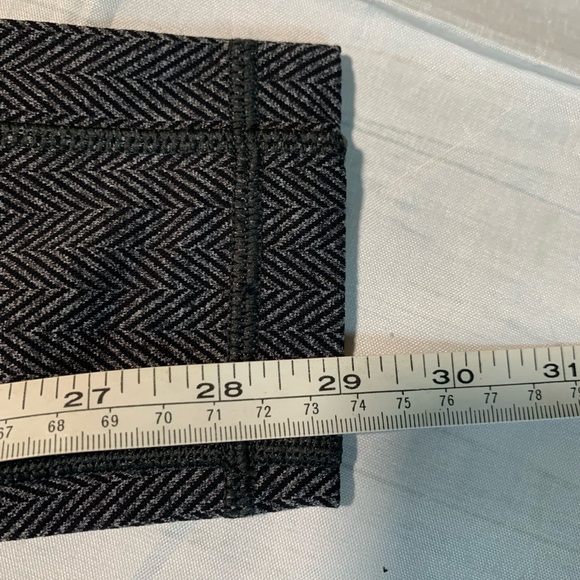 Lululemon Herringbone leggings. Black/gray. Size 8. - Picture 9 of 12